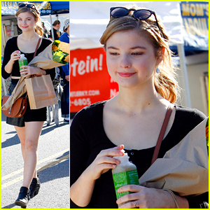 Stefanie Scott Shares Gorgeous Photo From Her Hike!