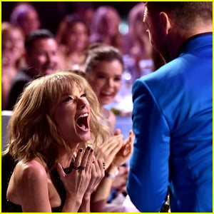 Taylor Swift Totally Freaks Over Her iHeartRadio Awards Win (Video)