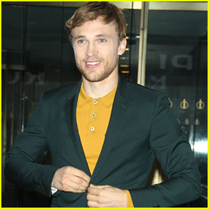 William Moseley Chooses Narnia Over Hogwarts In 'Would You Rather' Game