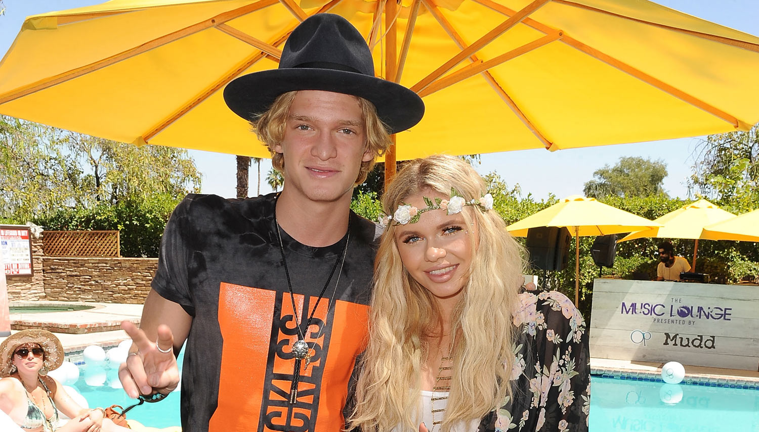 Cody & Alli Simpson Have Brother-Sister Time at Coachella!