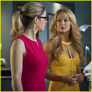 Felicity's Mom is Back on Tonight's 'Arrow'
