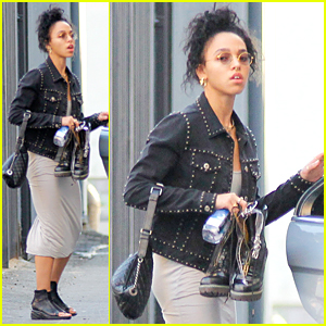 FKA twigs Preps For Her Concert Before Robert Pattinson Arrives