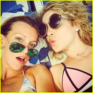 Katie Cassidy Snaps Cute Beach Selfie With Emily Bett Rickards In Miami