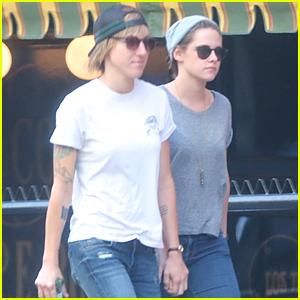 Kristen Stewart & Alicia Cargile Walk Hand in Hand in Los Angeles