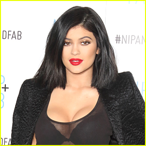 Kylie Jenner Challenge Hits the Web By Storm - See the Lip Pics!