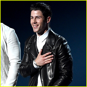 Nick Jonas Performs 'Chains' & 'Jealous' at ACM Awards 2015 - Watch Now!