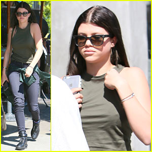 Sofia Richie Lunches At Urth Caffe