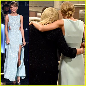 Taylor Swift Shares Sweet ACM Backstage Moment with Mom!