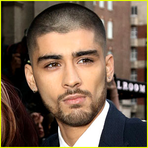 Zayn Malik Sends Out First Tweets Since Leaving One Direction!