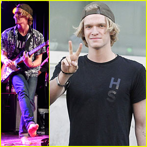 Cody Simpson Visits Barcelona Beach After Dropping 'Free' On Soundcloud