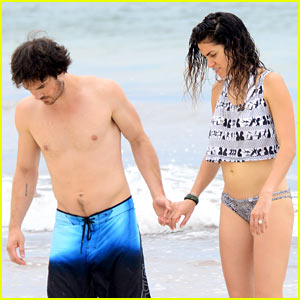 Ian Somerhalder & Nikki Reed Hit the Beach for Mexican Honeymoon!