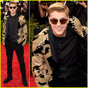 Justin Bieber Looks Golden at Met Gala 2015