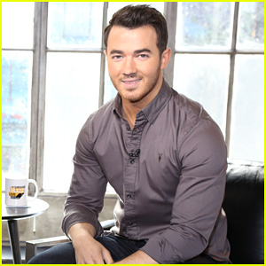Kevin Jonas Reveals Who's the Better Uncle - Nick or Joe! (Video)