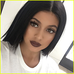 Kylie Jenner's Lips Are Not Real - Check Out Some of Her Selfies!