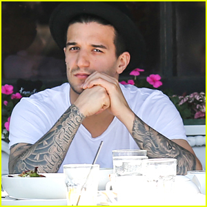 Mark Ballas Grabs Lunch With Friends After Moving To New House