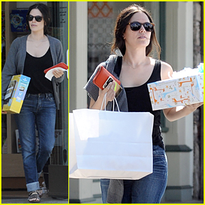 Rachel Bilson Does Retail Therapy Following 'Hart of Dixie' Cancellation