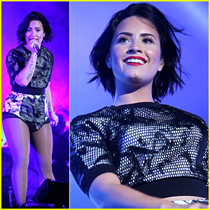 Demi Lovato Live Tweets Flight Delay After DigiFest NYC Performance