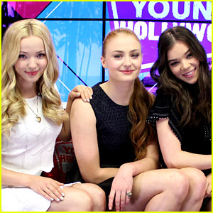 Hailee Steinfeld Plays 'Lose Da Lyrics' Guessing Game with Sophie Turner & Dove Cameron!