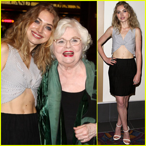 Imogen Poots Shows Some Skin While Attending 'Country Called Home' Premiere