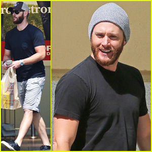 Supernatural's Jensen Ackles Still Has a Big Bushy Beard!