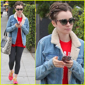 Lily Collins Rocks Long Locks Once Again
