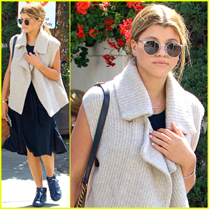 Sofia Richie Grabs Lunch In Beverly Hills With Jake Andrews