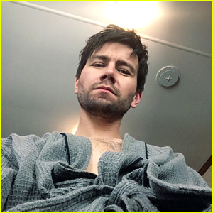 Torrance Coombs Goes Shirtless for First Day on 'Reign' Season Three!