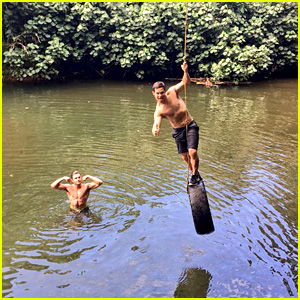 Zac Efron Shows Off Major Muscles While Swinging in Hawaii