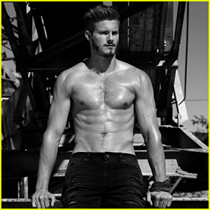 Alexander Ludwig 'Flaunts' Majorly Ripped Abs