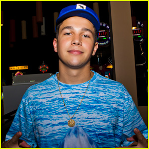 Austin Mahone Takes 7-11 Contest Winners Bowling in Florida (Exclusive Photos!)