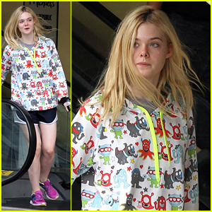 Elle Fanning Grabs Lunch At Joan's On Third With Mom Joy