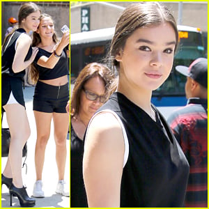 Hailee Steinfeld Is Singing 'Flashlight' Live in 'Pitch Perfect 2' Bellas Audition Scene