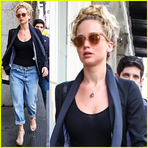 Jennifer Lawrence Hangs Out With Chris Martin Over Holiday Weekend