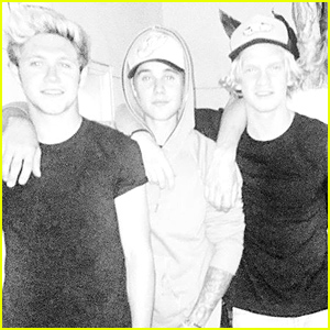 Cody Simpson Hangs Out with Niall Horan & Justin Bieber!
