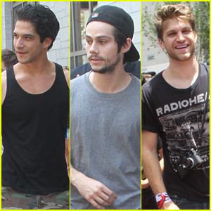 Tyler Posey Meets With Fans Before Fandom Awards At SDCC With Keegan Allen