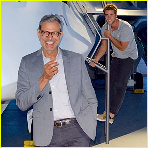 Liam Hemsworth Steals Jeff Goldblum's Spotlight in Epic Photobomb Pic!