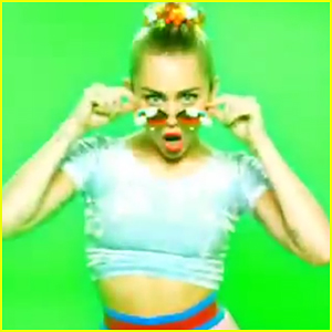 Miley Cyrus Debuts First MTV VMAs 2015 Promo Clip - Watch Now!