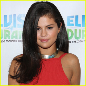 Selena Gomez Considers Herself a 6 on the Hotness Scale