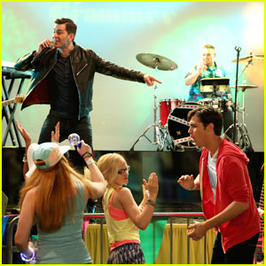 Check Out a Sneak Peek at Andy Grammer on 'Liv and Maddie'!