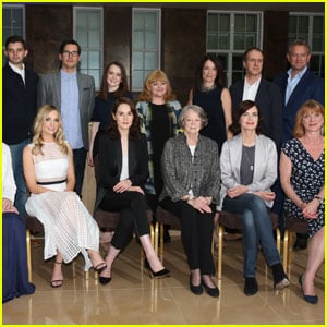 Sophie McShera Poses With Her 'Downton Abbey' Castmates for Final Promo Pic!