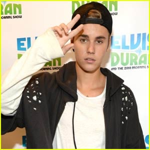 Justin Bieber Forgets Words to 'Be Alright' & Fans Help Him Out (Video)