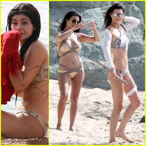 Kendall Jenner Shows Off Her Bikini Body on Vacay With the Family