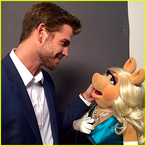 Liam Hemsworth Shares His Very First Instagram Post