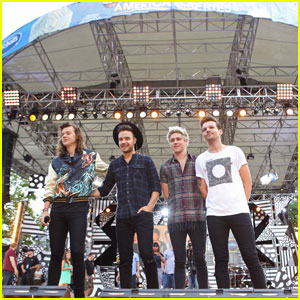 One Direction Performs New Single 'Drag Me Down' on 'Good Morning America' - Watch Now!