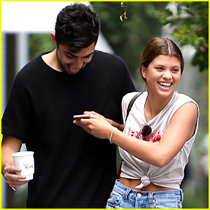 Sofia Richie Breaks Out Into Laughter After Breakfast With Friends