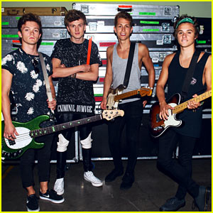 The Vamps Bring Us Backstage at Final U.S. Tour Stop! (Exclusive Pics)