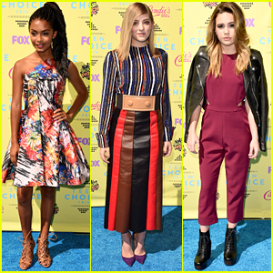 Yara Shahidi & Willow Shields Go Bright & Colorful For Teen Choice Awards 2015