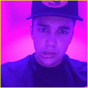 Austin Mahone Sings Awesome Cover of Frank Ocean's 'Thinkin Bout You' - Watch Now!