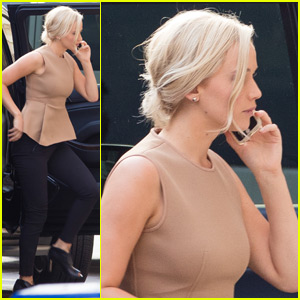 Jennifer Lawrence Dyes Her Hair Really Blond!