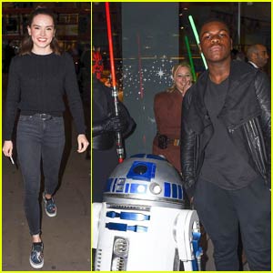 John Boyega & Daisy Ridley Meet Up With 'Star Wars' Fans in London!